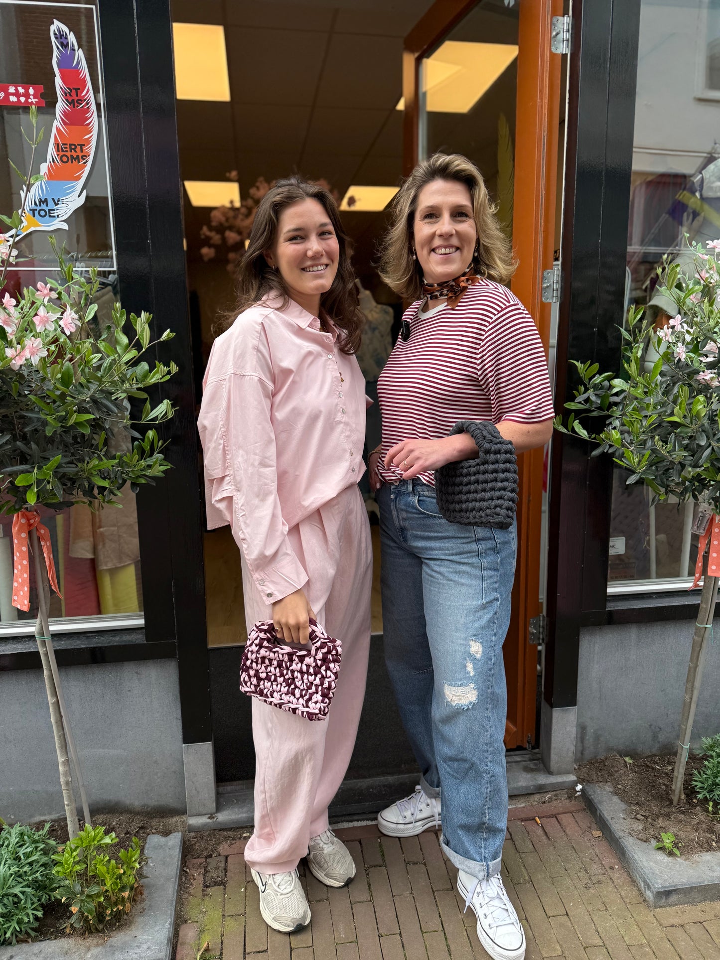 The Feather Store X Haken met Ies